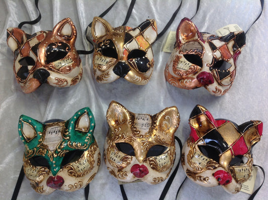 gatto cartapesta indossabile